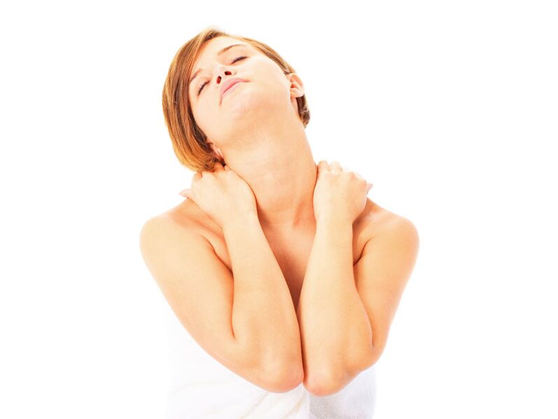 La osteocondrosis cervical comienza con dolor en el cuello. 