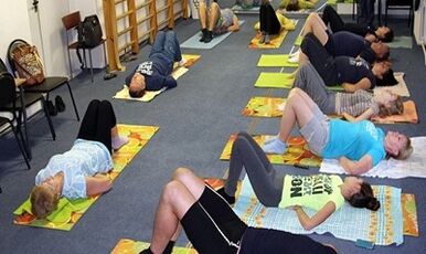 Educación física médica para la artrosis de la articulación de la rodilla