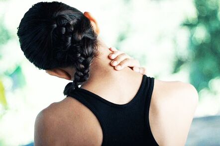 Moltura para los movimientos en el cuello - síntoma de osteocondrosis